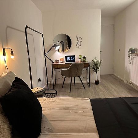 Spacious And Modern Flat In Archway ลอนดอน ภายนอก รูปภาพ