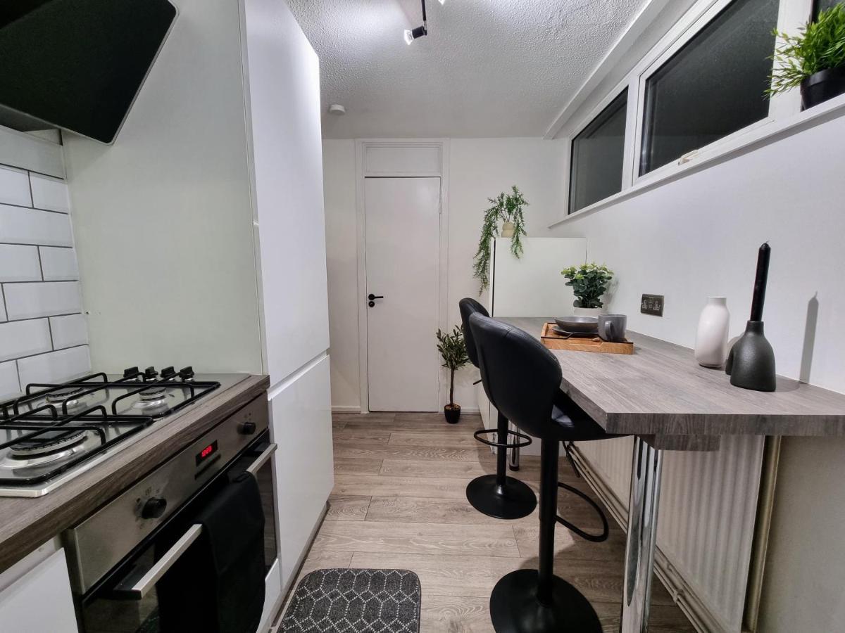 Spacious And Modern Flat In Archway ลอนดอน ภายนอก รูปภาพ