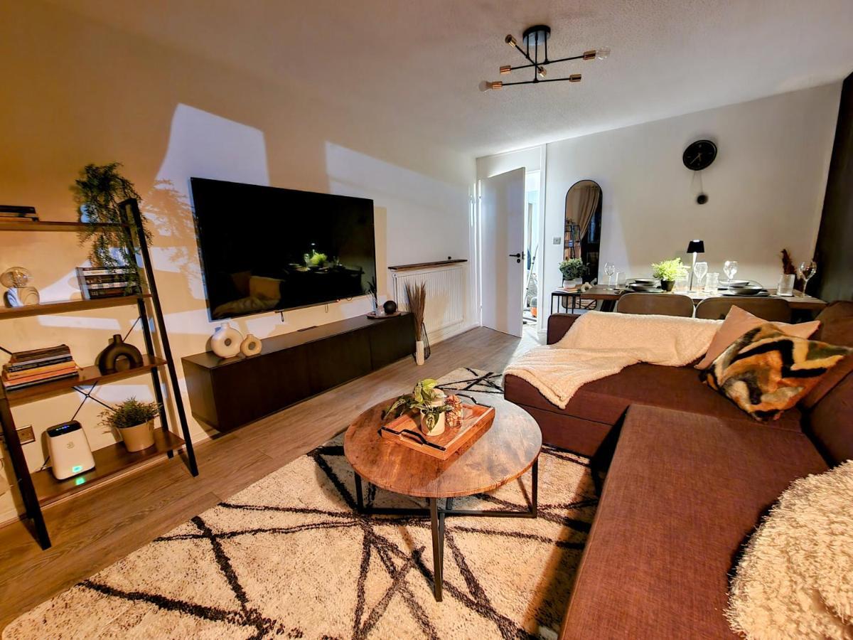 Spacious And Modern Flat In Archway ลอนดอน ภายนอก รูปภาพ