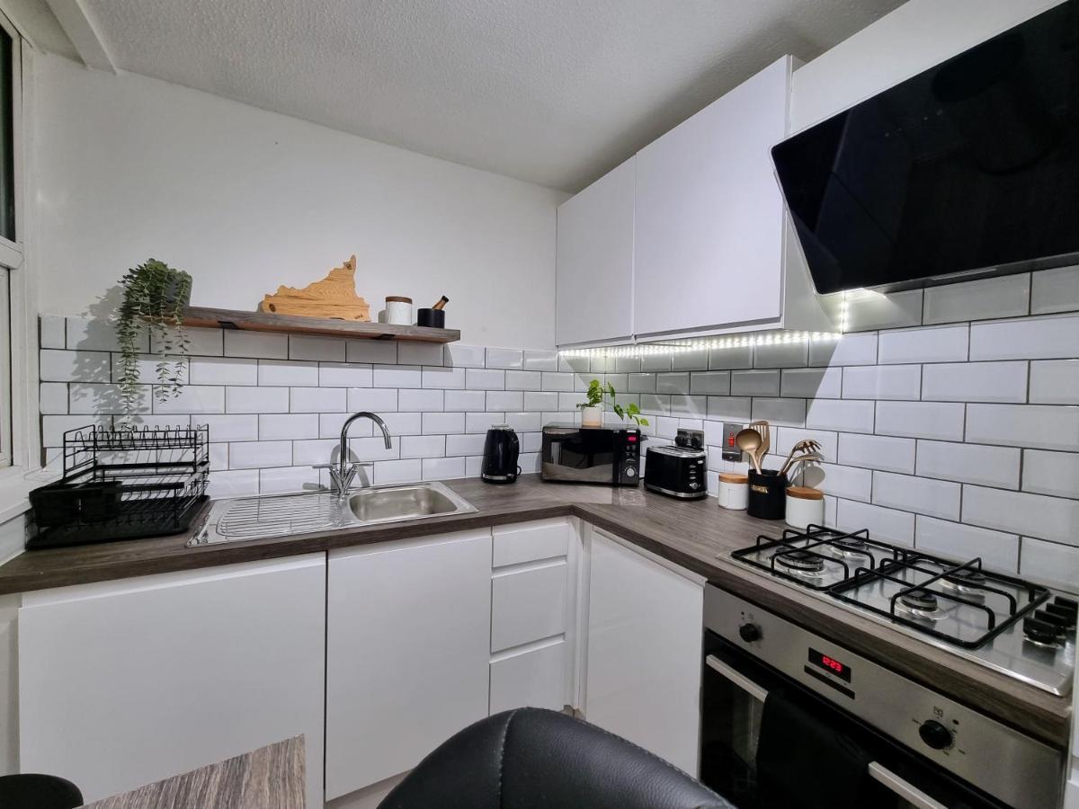 Spacious And Modern Flat In Archway ลอนดอน ภายนอก รูปภาพ