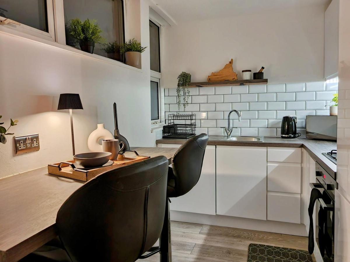 Spacious And Modern Flat In Archway ลอนดอน ภายนอก รูปภาพ