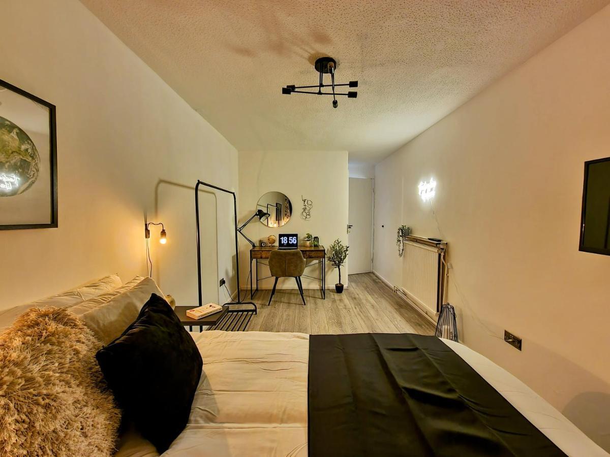 Spacious And Modern Flat In Archway ลอนดอน ภายนอก รูปภาพ