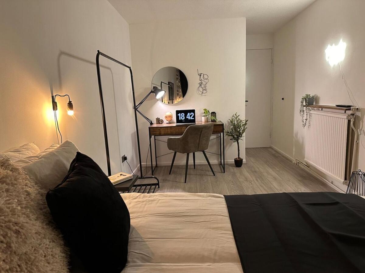 Spacious And Modern Flat In Archway ลอนดอน ภายนอก รูปภาพ