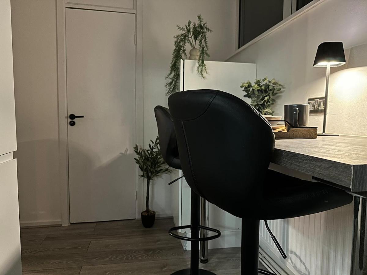 Spacious And Modern Flat In Archway ลอนดอน ภายนอก รูปภาพ