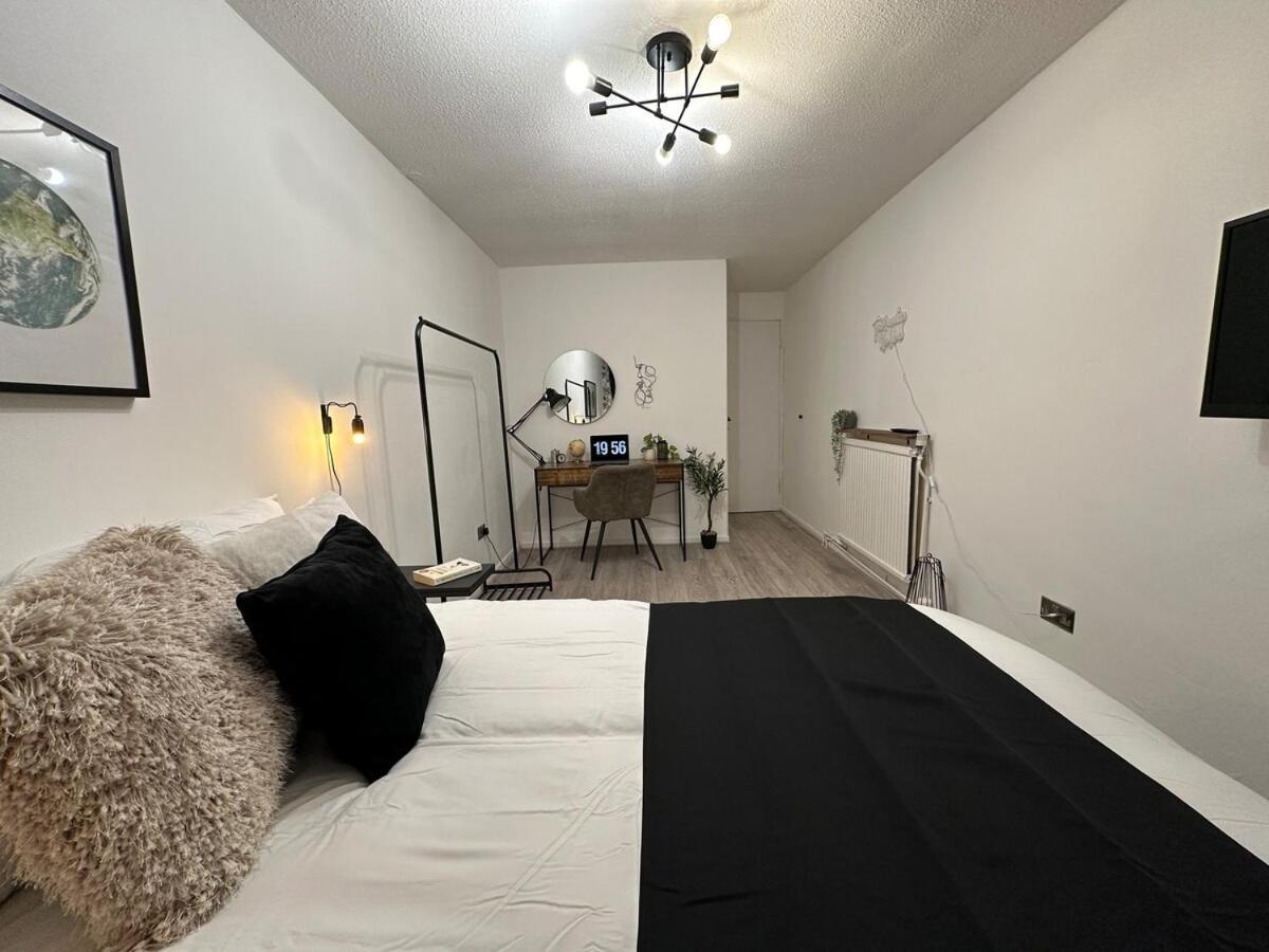 Spacious And Modern Flat In Archway ลอนดอน ภายนอก รูปภาพ