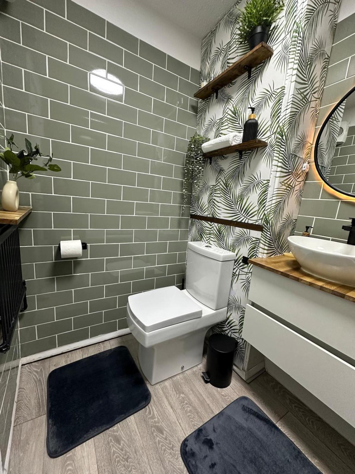 Spacious And Modern Flat In Archway ลอนดอน ภายนอก รูปภาพ