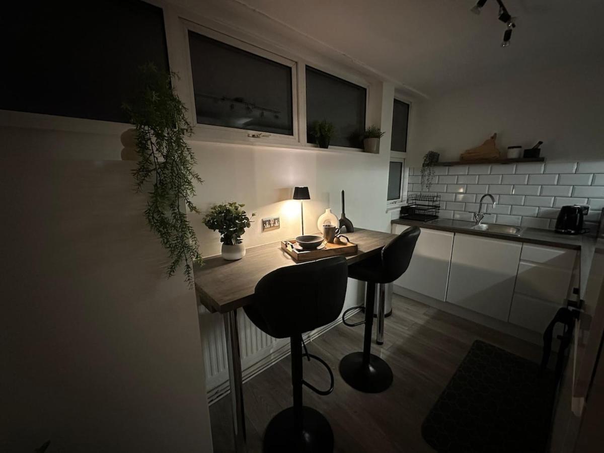 Spacious And Modern Flat In Archway ลอนดอน ภายนอก รูปภาพ